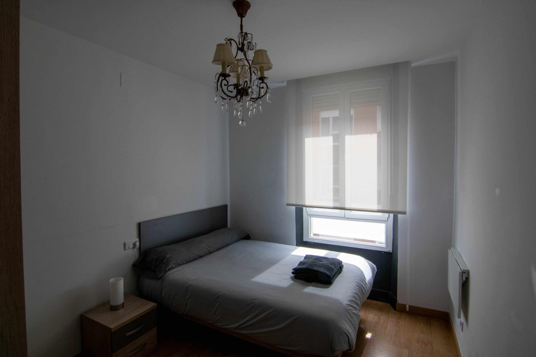 Others 2, APARTAMENTO PARIS, León