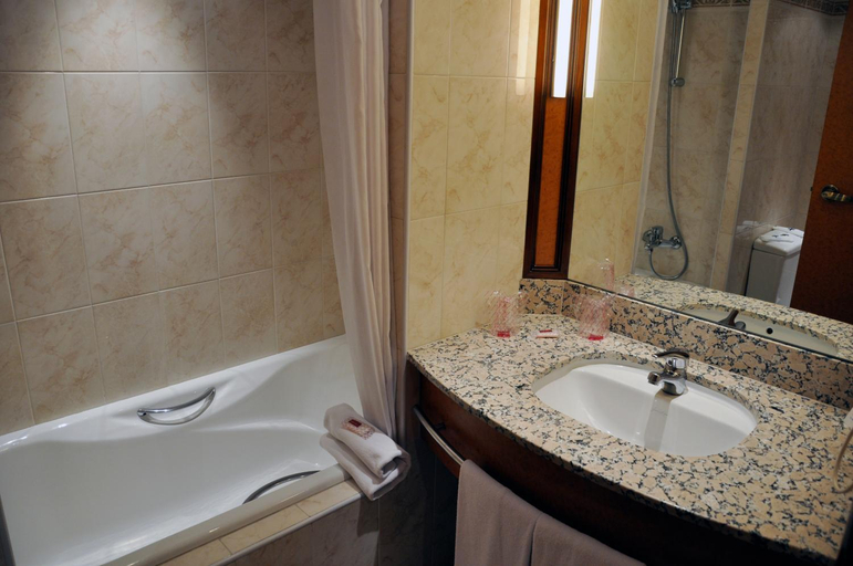 Bathroom 3, Hotel Mercure Andorra