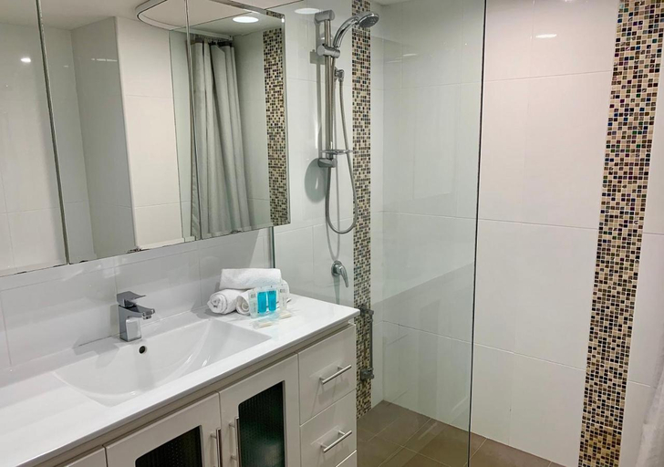 Bathroom 4, Outrigger Resort Burleigh, Gold Coast