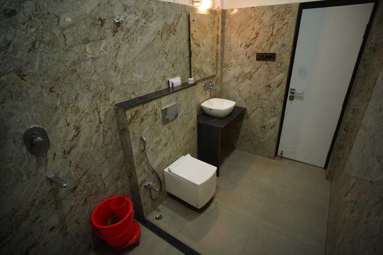 Bathroom 3, Hotel New Grand, Deoghar