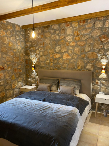 Others 5, Guest House Mare