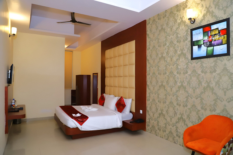 Others 5, Red K Velvet, Ghaziabad