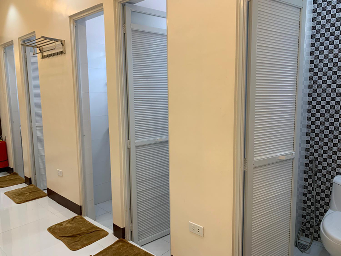 Bathroom 5, Villa MJ Maristela Beach Resort, Lemery