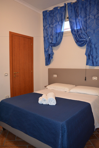 Bedroom 4, Home To Fly, Napoli