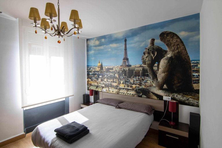 Others 5, APARTAMENTO PARIS, León