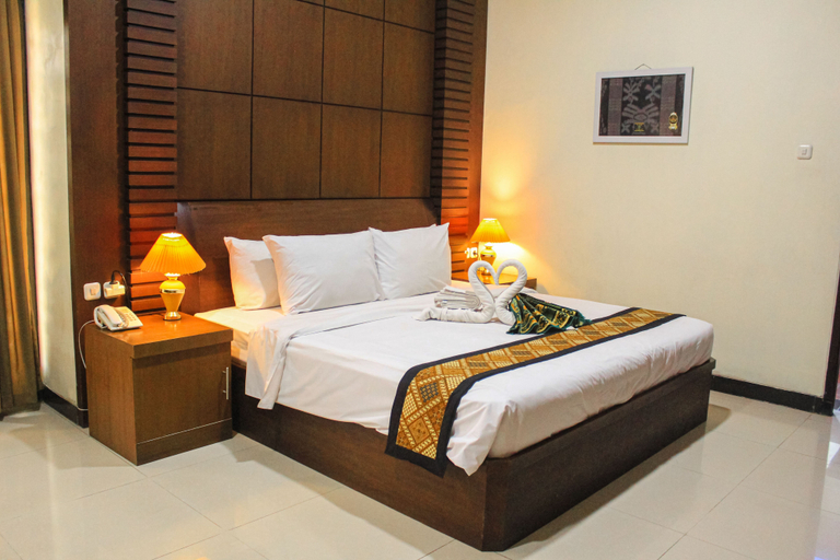 Bedroom 4, Riez Palace Hotel, Tegal