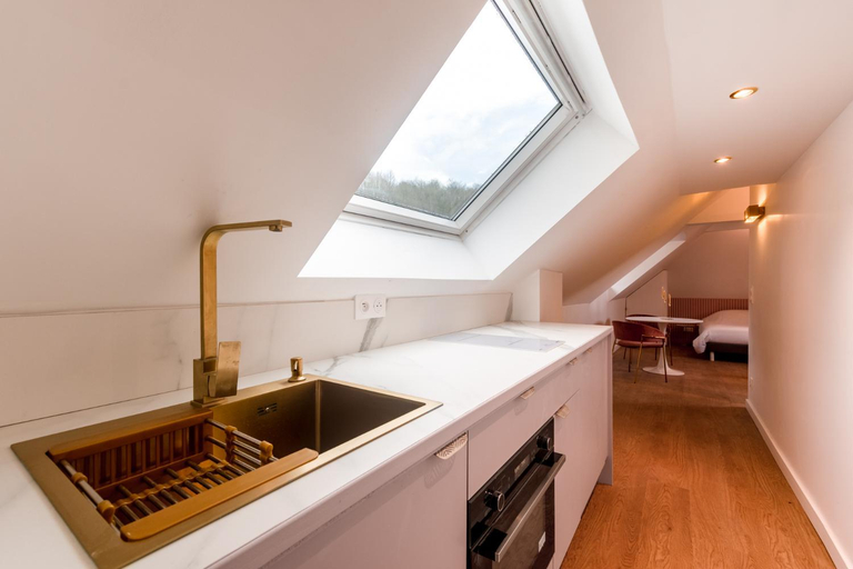 Kitchen 4, Studios Le Medicis vue Seine, Seine-Maritime