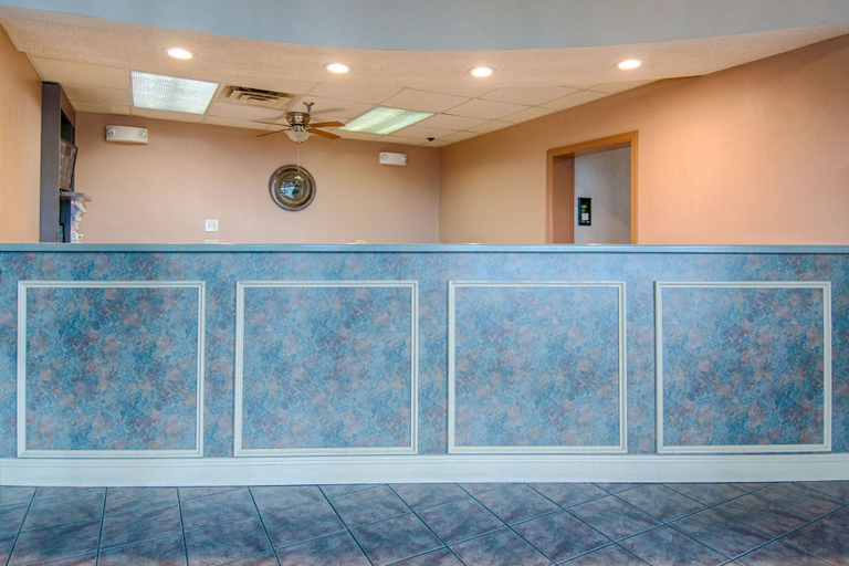 Others 5, Park Tower Inn, Sevier