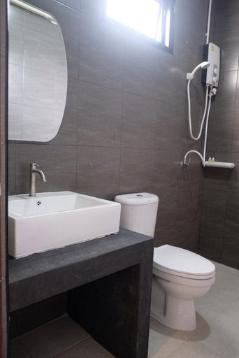 Bathroom, The One Hotel Suan Pheung, Suan Phung