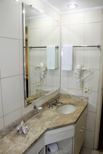 Bathroom 9