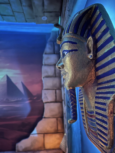 Others 3, Crazy Love, Napoli