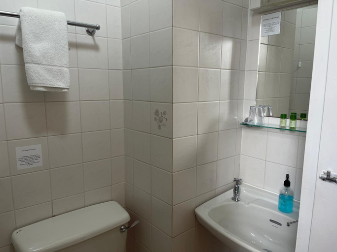 Bathroom 3, The Shelbourne, Conwy