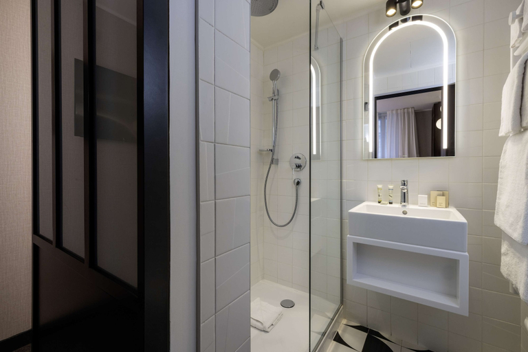 Bathroom 4, Best Western Plus Bretagne Montparnasse, Paris