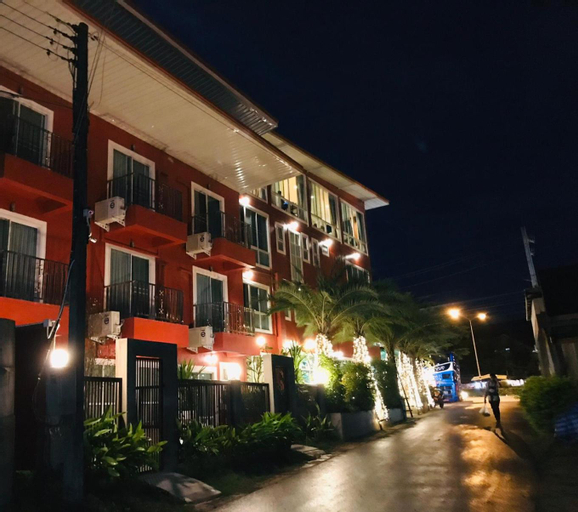 Exterior 1