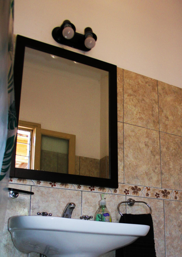 Bathroom 3, CORAGGIOSA, Capital