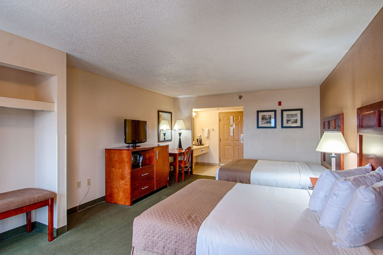 Bedroom 2, Park Tower Inn, Sevier