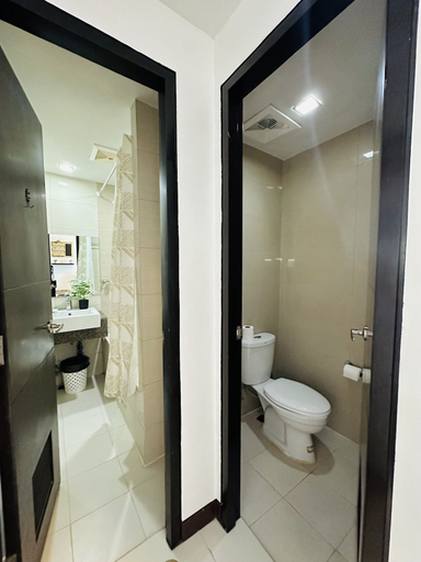 Bathroom 5, Mactan Newtown Condo Hotel Unit, Lapu-Lapu City