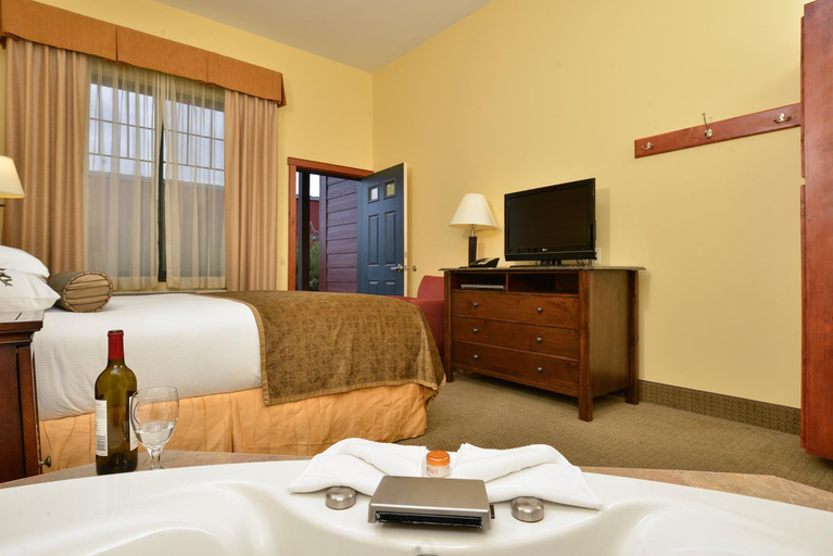Bedroom 3, The Cody, Park