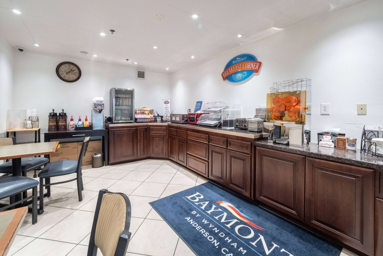 Food & Drinks 5, Baymont by Wyndham Anderson, Shasta