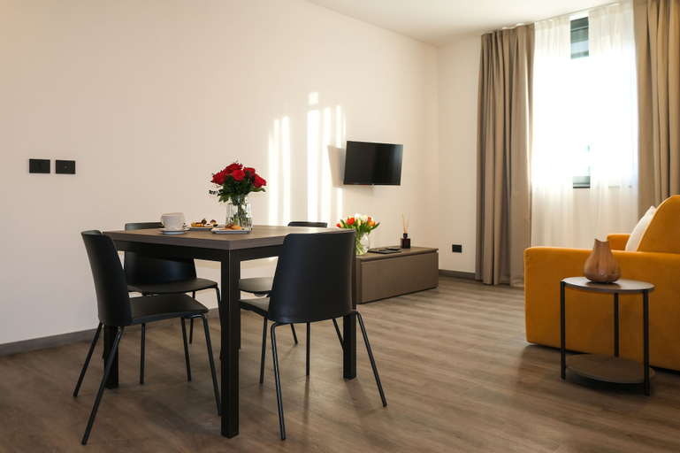 Dining Room 2