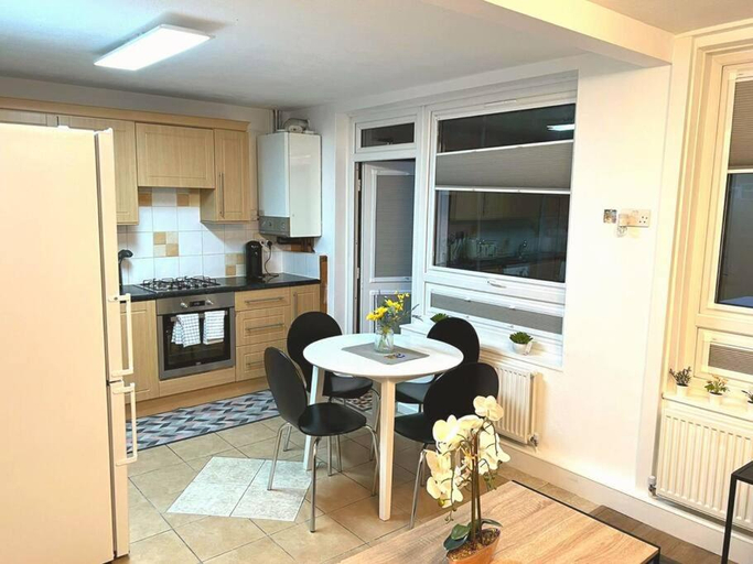 Others 5, Urban Chic 4Bed&2Bath Flat w/ FREE Wi-Fi / Parking, London