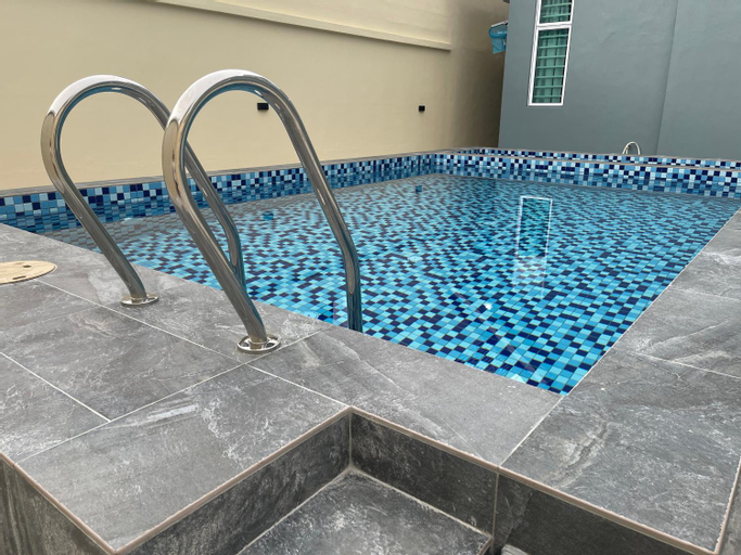 Swimming Pool 28
