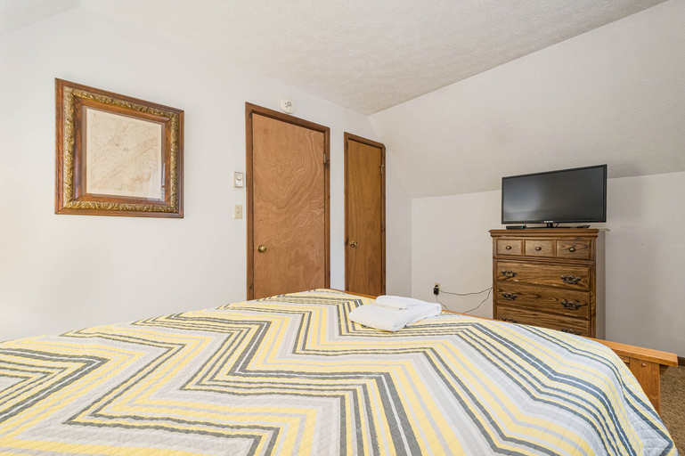 Bedroom 3, Rock Lodge, Garrett