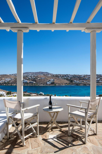 Others 2, Yalos Mykonos Ornos Pouli private apartments w shared swimming pool, South Aegean