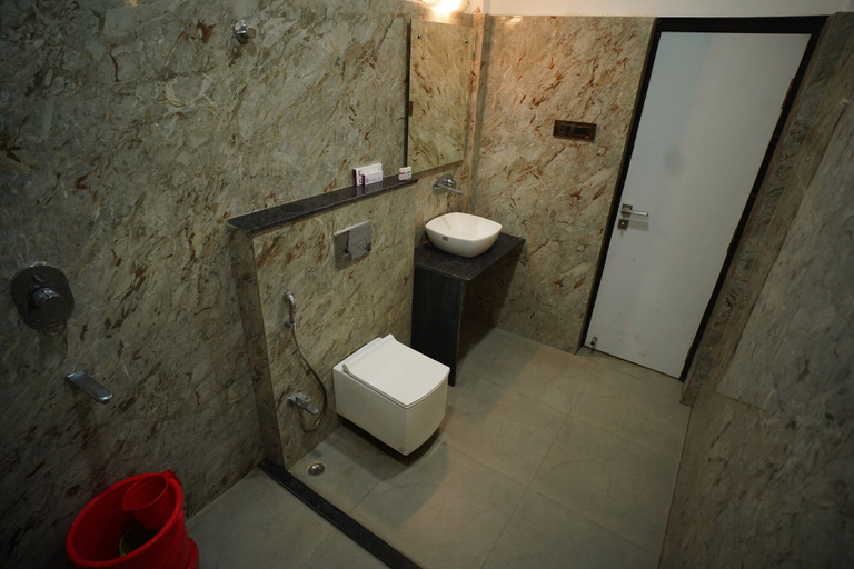 Bathroom 3, Hotel New Grand, Deoghar