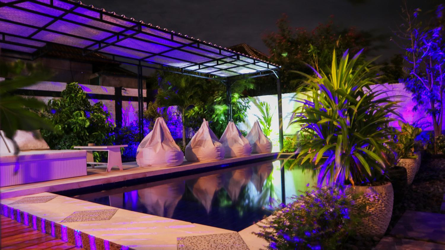 Swimming Pool 1