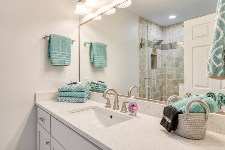 Bathroom 3, Maritime Place Unit B, Saint Johns