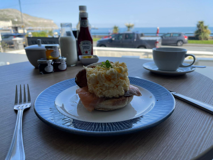 Food & Drinks 5, The Shelbourne, Conwy