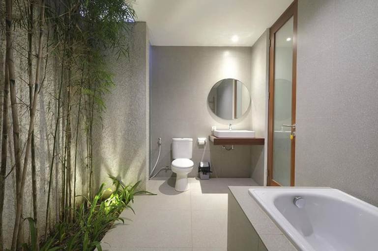 Bathroom 9