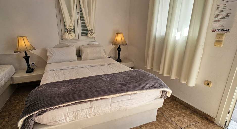 Bedroom 4, Santorini Studios Pleasure By The Sea, South Aegean