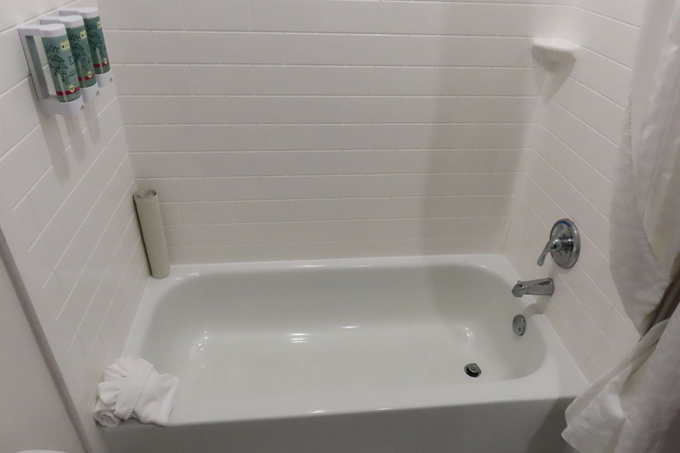 Bathroom 3, Best Western Heritage Inn & Suites, Saint Martin