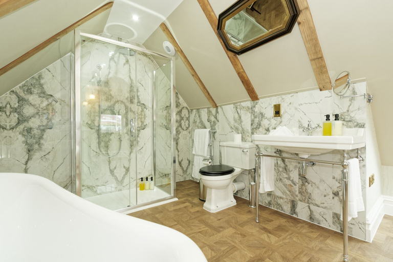 Bathroom 4, Old Town House by Ezestays, Kent