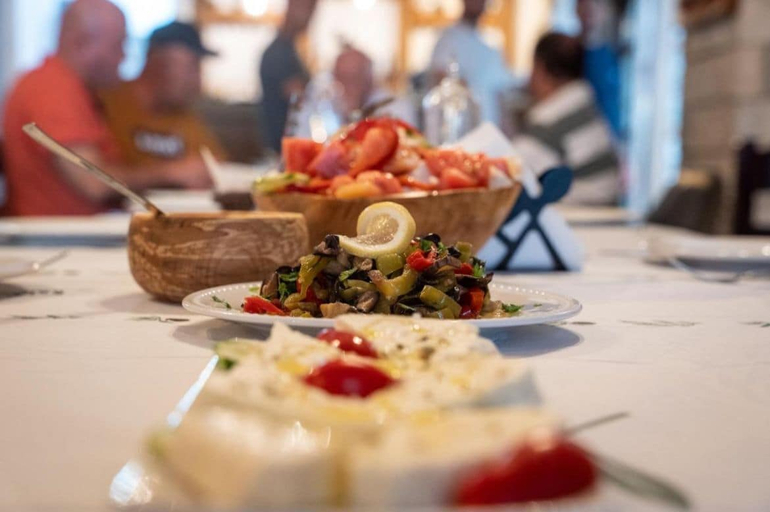 Food & Drinks 5, Bujtina Kapllani, Beratit