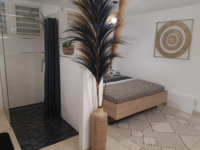 Others 5, La Romarine - Chambre PAMPA, Le Gosier