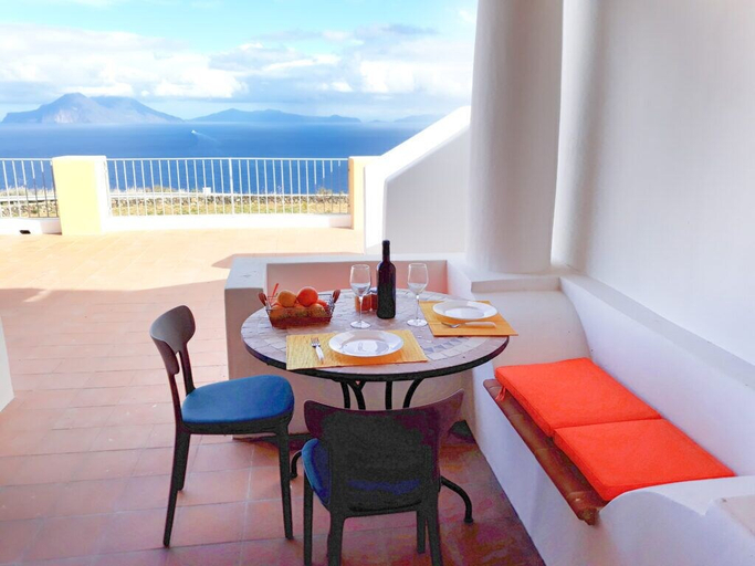 Others 5, Residence Gregory, Messina