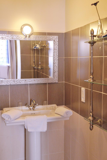 Bathroom, Hotel Restaurant Cortie, Pyrénées-Orientales