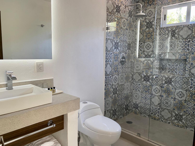 Bathroom 4, Hotel Marjaba, Huitzilac