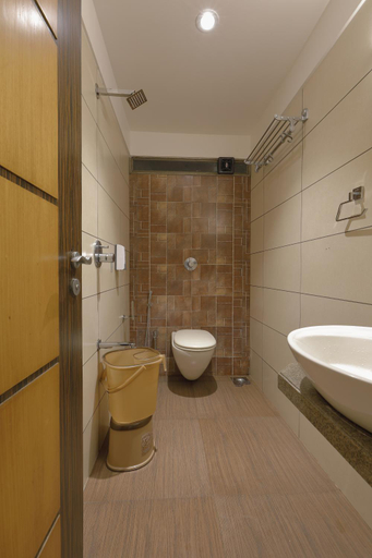 Bathroom 4, Hotel Ariana Residency, Mumbai Suburban