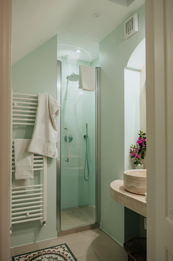 Others 2, LE MAIOLICHE - Apulian B&B, Taranto