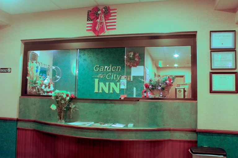 Public Area 3, Garden City Inn, Finney