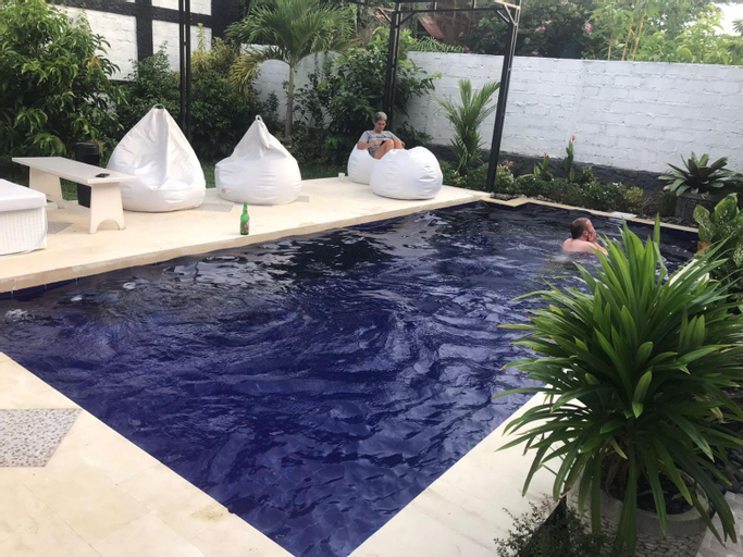 Swimming Pool 9