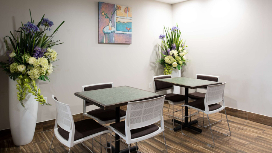 Others 5, Microtel Inn & Suites by Wyndham Springfield, Sangamon