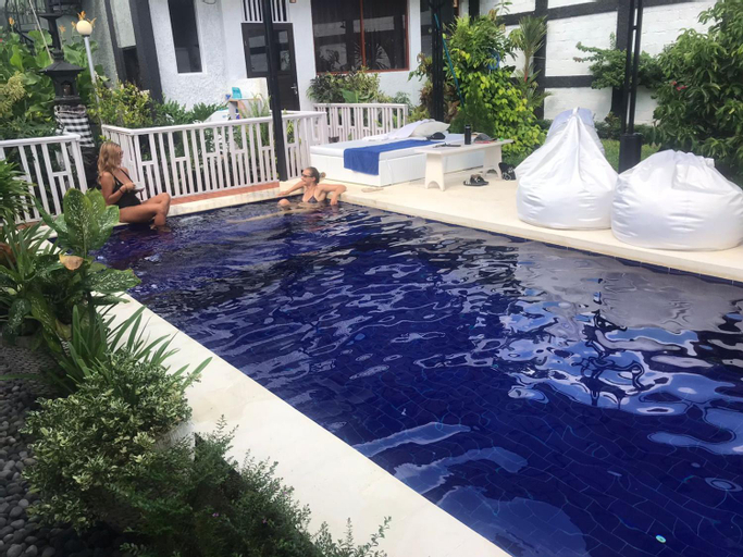Swimming Pool 12