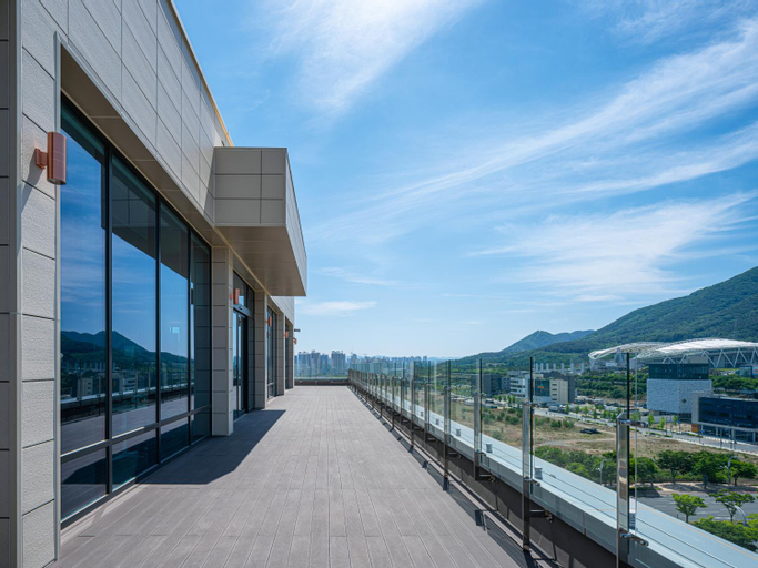Exterior & Views 5, ACT Hotel, Dong