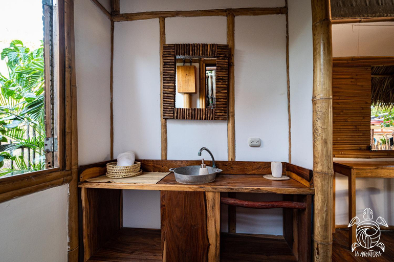 Bathroom 2, Casa La Aventura Guasacate - Popoyo, Tola