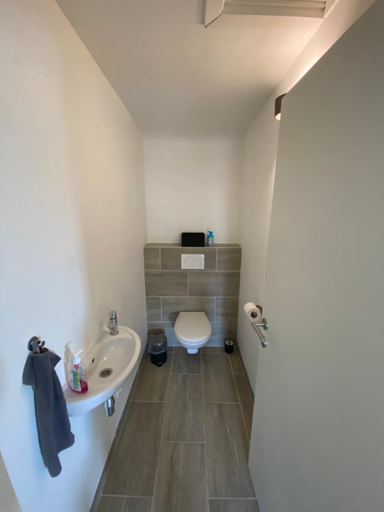 Bathroom 2, La Cle des Champs, Brabant Wallon